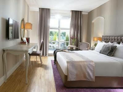 Spectrums Sari Appart hôtel 4*